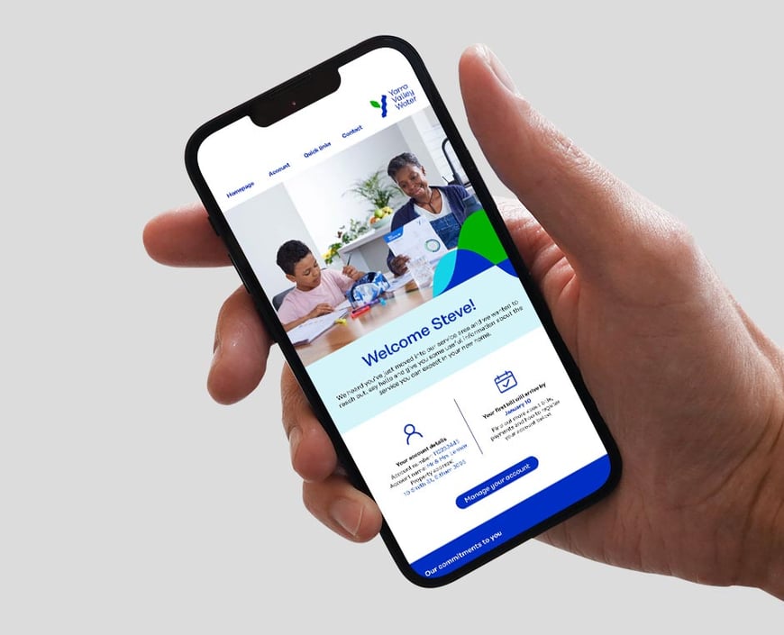 MED_Free-Hand-Holding-iPhone-13-Mockup-PSD